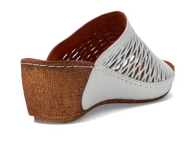 Spring Step Cunacena In White