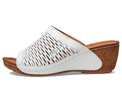 Spring Step Cunacena In White