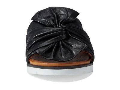 Spring Step Lavona In Black