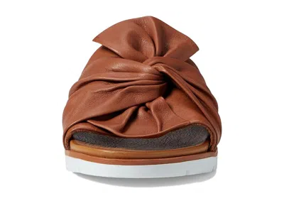 Spring Step Lavona In Brown