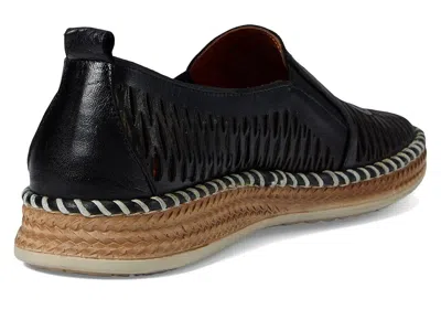 Spring Step Newday In Black