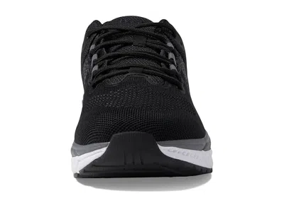 Propét Ultra 267 In Black