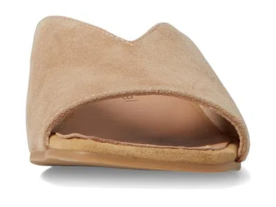 Eric Michael Tamara In Brown