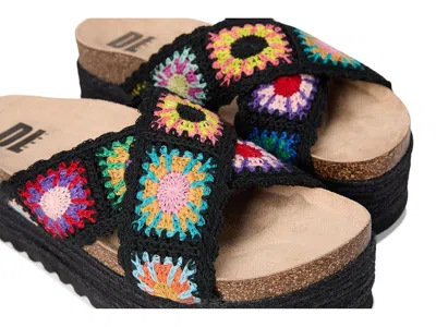 Dirty Laundry Plays In Black