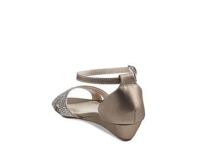 Touch Ups Iris In Gold