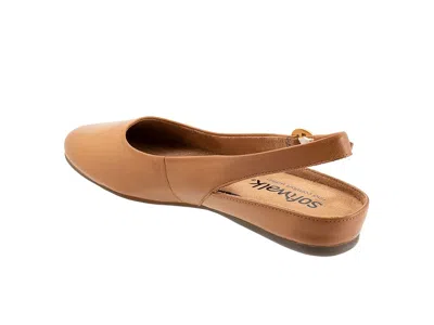 Softwalk Sandy In Brown