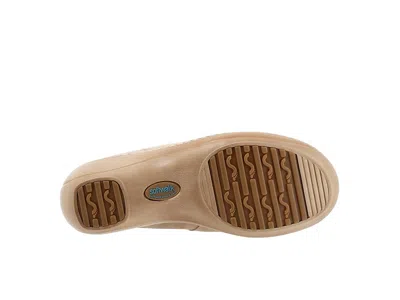 Softwalk Madison In Neutral