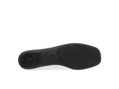 Trotters Wide Width Sage Flat In Multi