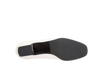 Trotters Doris Pump In White