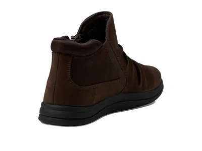 Clarks Breeze Range In Brown