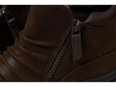 Clarks Breeze Range In Brown