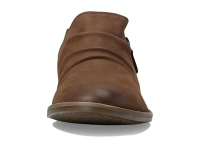 Clarks Camzin Pace Leather Zip Bootie In Brown