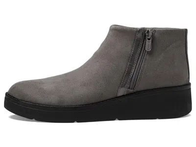 Bzees Freestyle In Gray