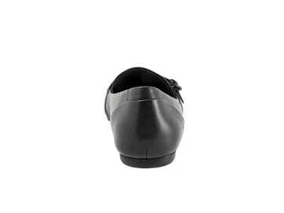 Softwalk Extra Wide Width Serra Flat In Black