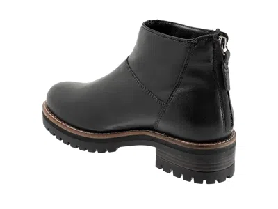 Softwalk Wide Width Elmhurst Bootie In Black