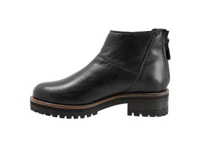 Softwalk Wide Width Elmhurst Bootie In Black