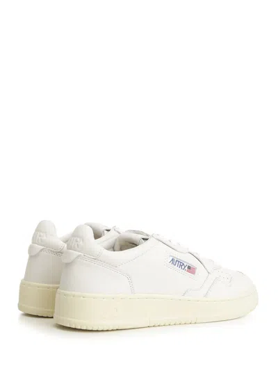 Autry Medalist Low Sneakers In White