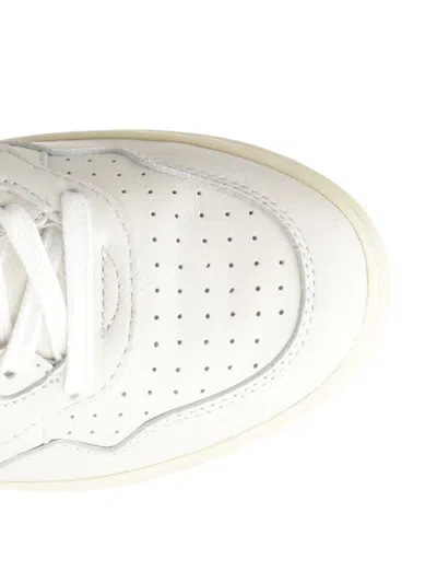 Autry Medalist Low Sneakers In White