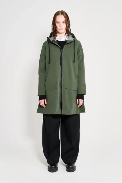 Stutterheim Mosebacke Patch Matte Raincoat In Green