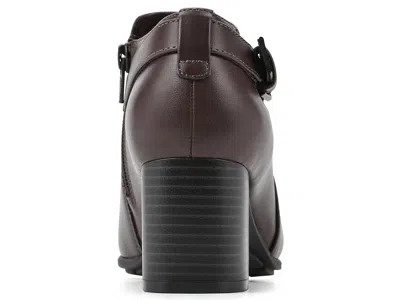 White Mountain Noah In Brown