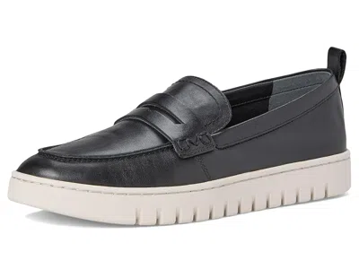 Vionic Women Uptown Loafer In Black In Black