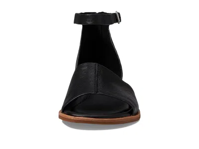 Söfft Faxyn Ankle Strap Sandal In Black