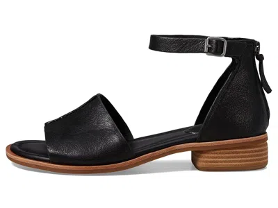 Söfft Faxyn Ankle Strap Sandal In Black