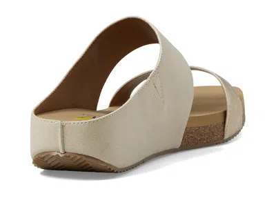 Volatile Campfire In White