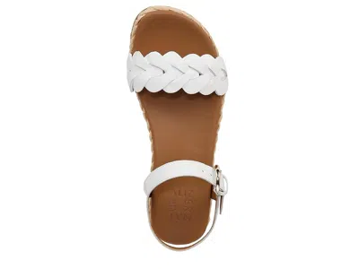 Naturalizer Neila In White