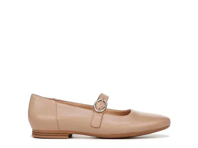 Naturalizer Kelly In Brown