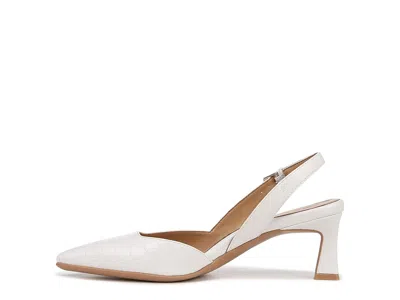 Naturalizer Dalary In White