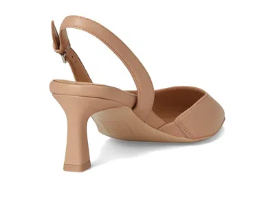 Naturalizer Dalary In Brown