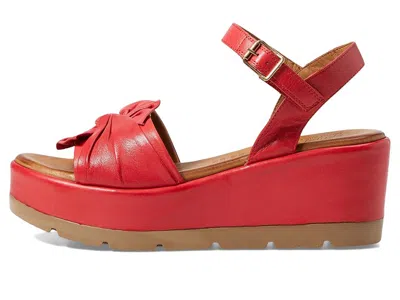 Spring Step Wakefield In Red