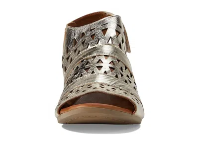 Spring Step Dorotha In Gold