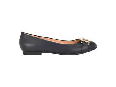 Tommy Hilfiger Gallyne Flat In Black
