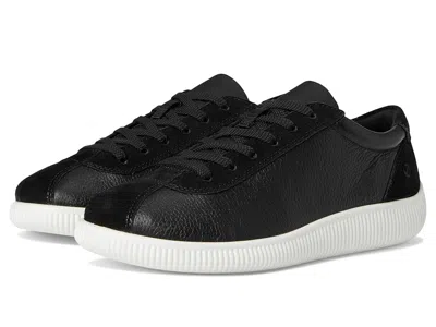 Ecco Textured Leather Low-top Sneaker In Multi