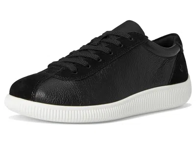 Ecco Textured Leather Low-top Sneaker In Multi