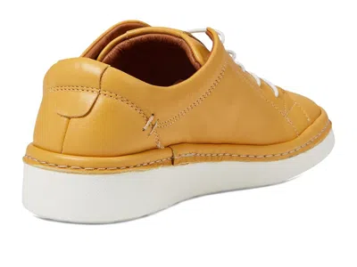 Spring Step Picasa In Yellow