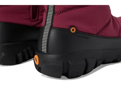 Bogs Cedar Quilt In Burgundy