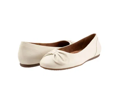 Softwalk Sofia Ballet Flat In White