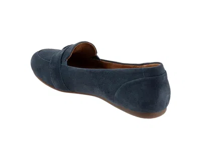 Softwalk Serra Flat In Multi