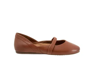 Softwalk Samara Flat In Brown