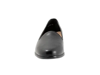 Trotters Womens Solid Flat Shoes In Black