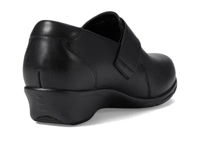 Propét Wallis In Black