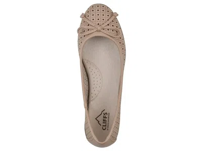 Cliffs By White Mountain Cheryl