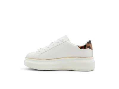 Aldo Tahlea In White