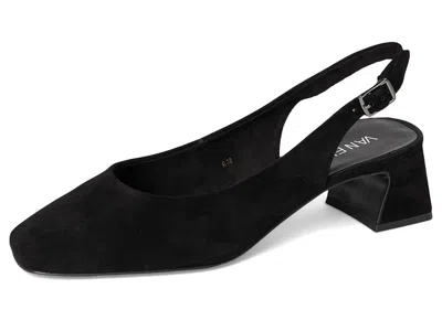 Vaneli Darsy In Black