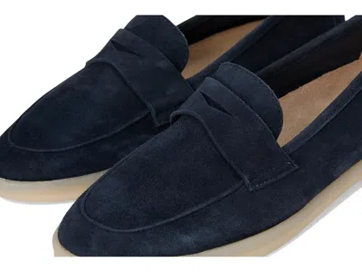 Vaneli Undine In Blue