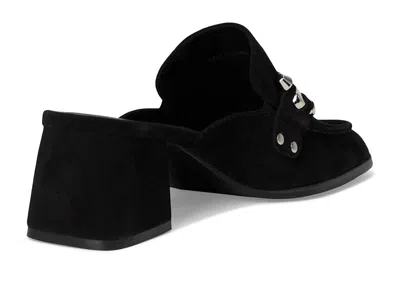 Vaneli Valen In Black