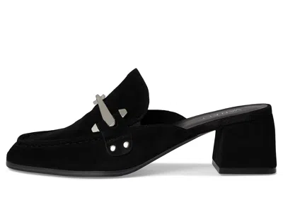 Vaneli Valen In Black